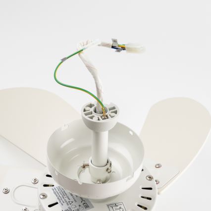 ZEVENTI - Stropni ventilator FAMARA 1xE14/60W/230V bijela