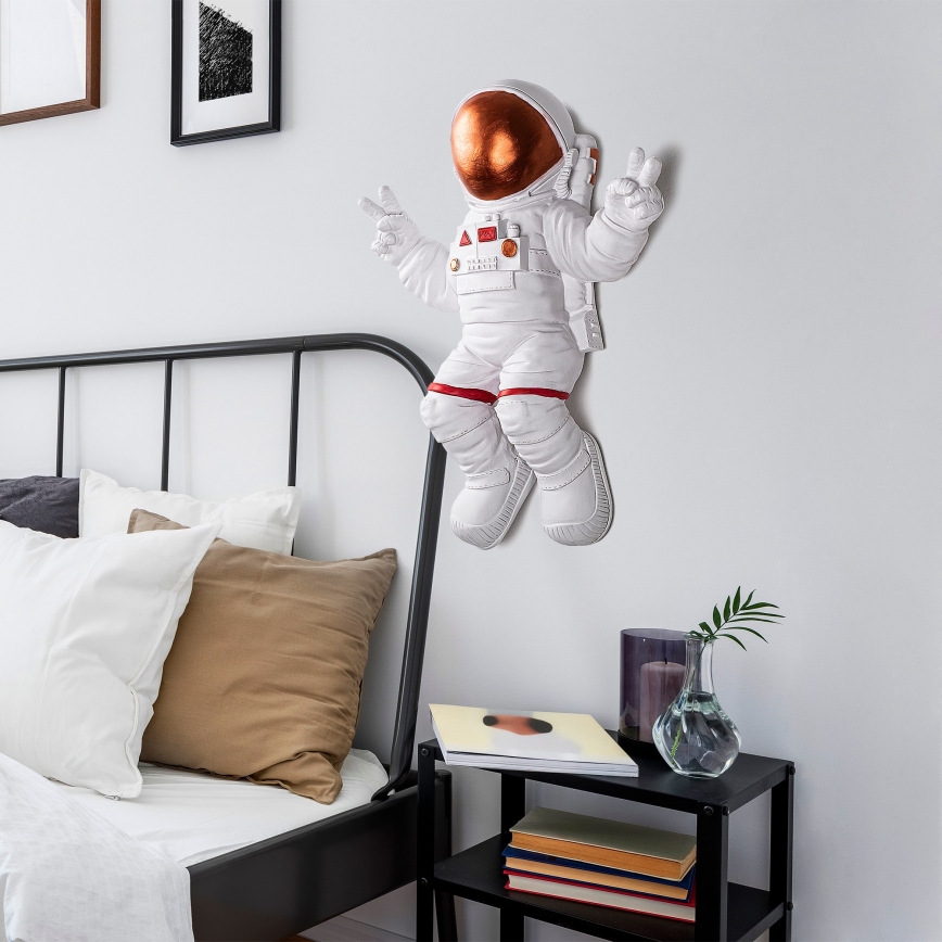 Zidna dekoracija 47x35 cm astronaut bakrena