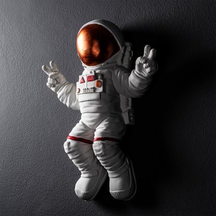 Zidna dekoracija 47x35 cm astronaut bakrena