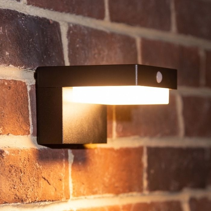 Zuma Line - LED Solarna zidna svjetiljka sa senzorom za pokret i dan/noć LED/4,5W/2000 mAh IP44 crna